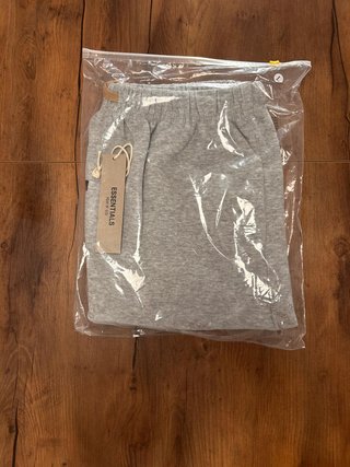 Essentials Pantalones Cortos Grises