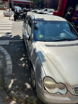 Mercedes-Benz Clase C 2004