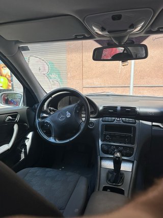 Mercedes-Benz Clase C 2004