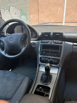 Mercedes-Benz Clase C 2004