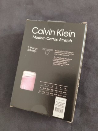 Lote 3 tangas Calvin Klein Tallas S y M