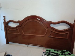 Cabezal de cama de madera