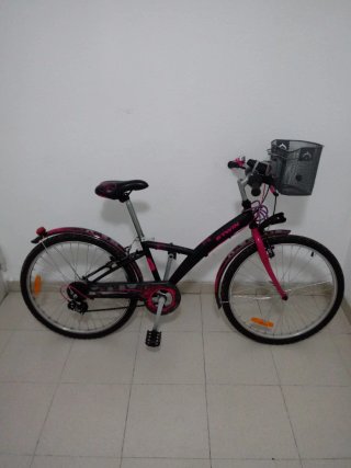 Bicicleta Paseo Niña Btwin Negra y Rosa