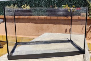 Acuario 65L con mueble marron-negro