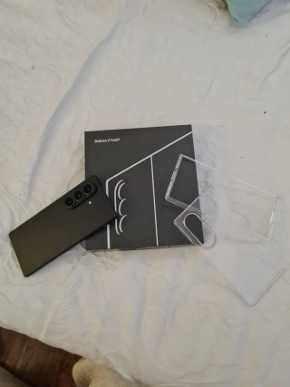 Samsung Galaxy Z Fold 7 con caja y factura