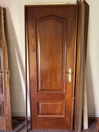 Puerta Madera Maciza con Marco