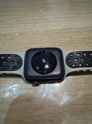 Apple Watch SE 2ª Gen 44mm Caja de Aluminio