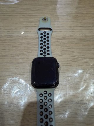 Apple Watch SE 2ª Gen 44mm Caja de Aluminio