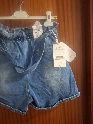 Shorts vaqueros con cinturón