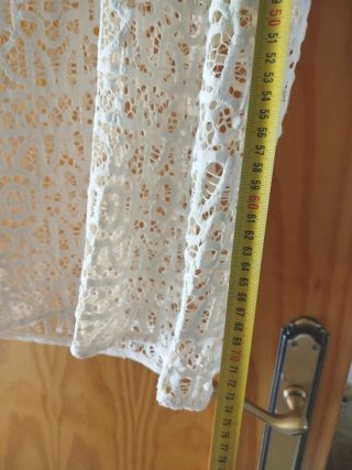 Vestido de verano de encaje beige