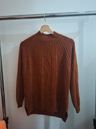Jersey marrón tejido