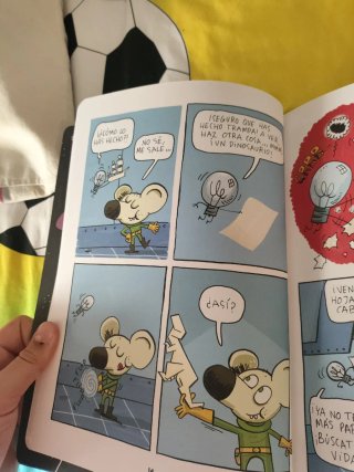 Astro-ratón y Bombillita Parece que chispea