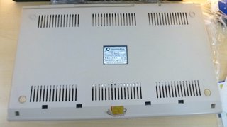 Ordenador Commodore C64C 8 bits (LED rojo)