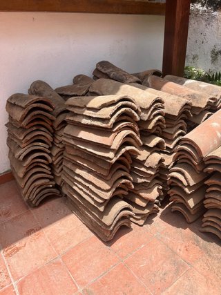 Lote 250-300 Tejas Antiguas 1€/unid La Orotava