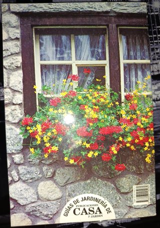 Guías de Jardinería de Publicaciones Casa y Jardín