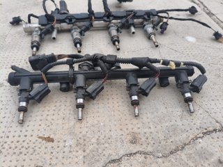 Rampas e Inyectores Golf 7 GTI 06L971627K TSI