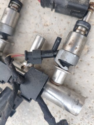 Rampas e Inyectores Golf 7 GTI 06L971627K TSI