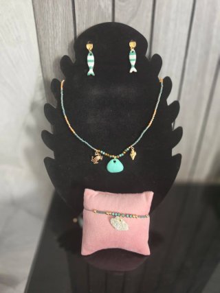 PromoVeraaaConjunto collar y pendientes artesanal