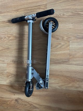 Patinete plegable Micro Bullet original.