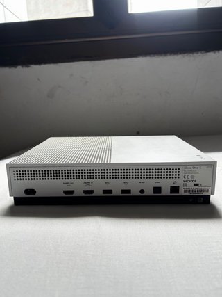 XBOX ONE S 1TB