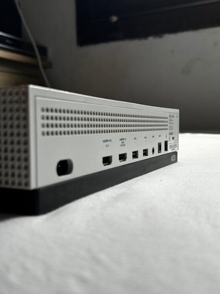 XBOX ONE S 1TB