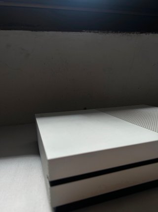 XBOX ONE S 1TB