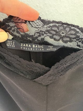 Mono negro con encaje