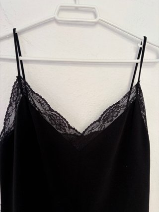 Mono negro con encaje
