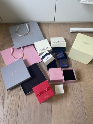 Scatole Stroili, Morellato, Swarovski, Longines