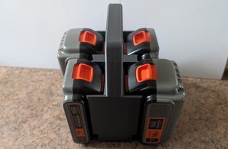 Soporte Porta 4 Baterías Black and decker 18v