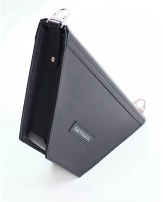 Sling bag cuero