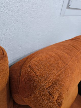 Sofá modular marrón y naranja