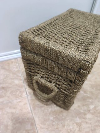 Baúl de mimbre pequeño