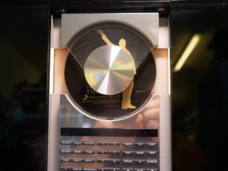 Bang & Olufsen