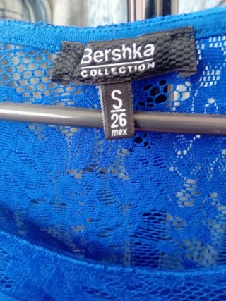 Vestido Bershka azul talla S con encaje