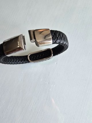 Pulsera Piel Trenzada Negra Cierre acero