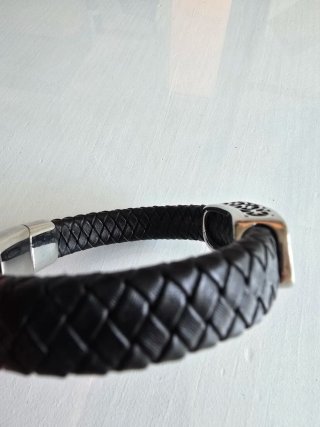Pulsera Piel Trenzada Negra Cierre acero