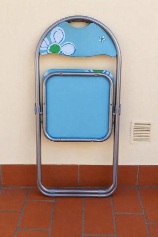 Silla plegable con diseño moderno