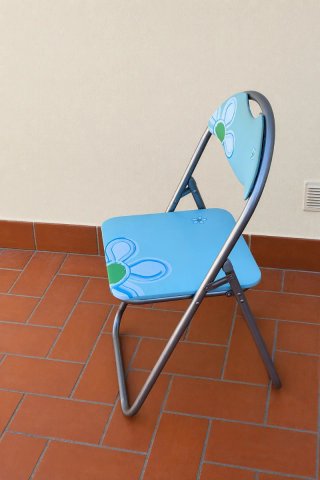Silla plegable con diseño moderno