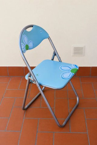 Silla plegable con diseño moderno