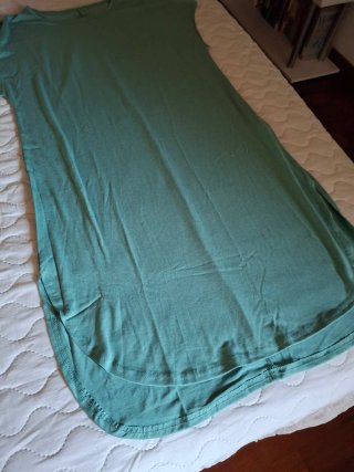 Vestido camiseta verde talla L