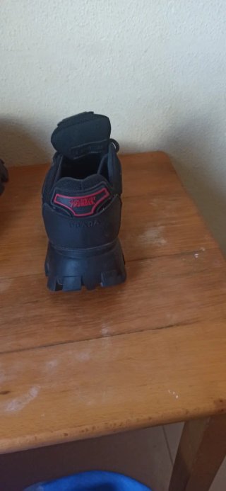 Zapatillas Prada Negras