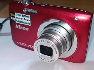 Nikon COOLPIX S2600 Fotocamera Digitale Rossa 14MP