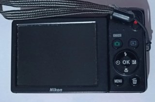 Nikon COOLPIX S2600 Fotocamera Digitale Rossa 14MP