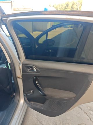 Peugeot 208 2015
