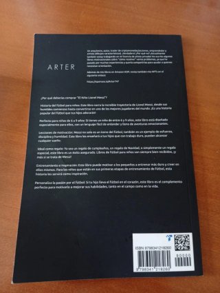 2 libros sobre Lionel Messi