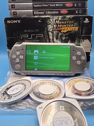 Sony PSP 3004 Monster Hunter + 7 Giochi