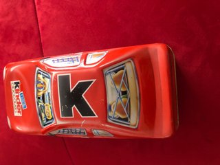 Scatola latta vintage auto Kinder portapenne ￼