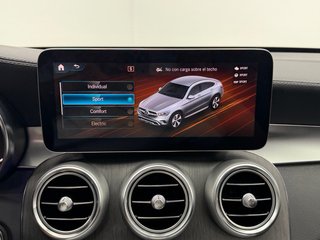 Mercedes-Benz GLC Coupé 2021 300e 320cv AMG LINE