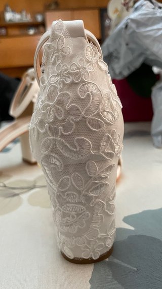 Tacones de Novia Blancos con Encaje